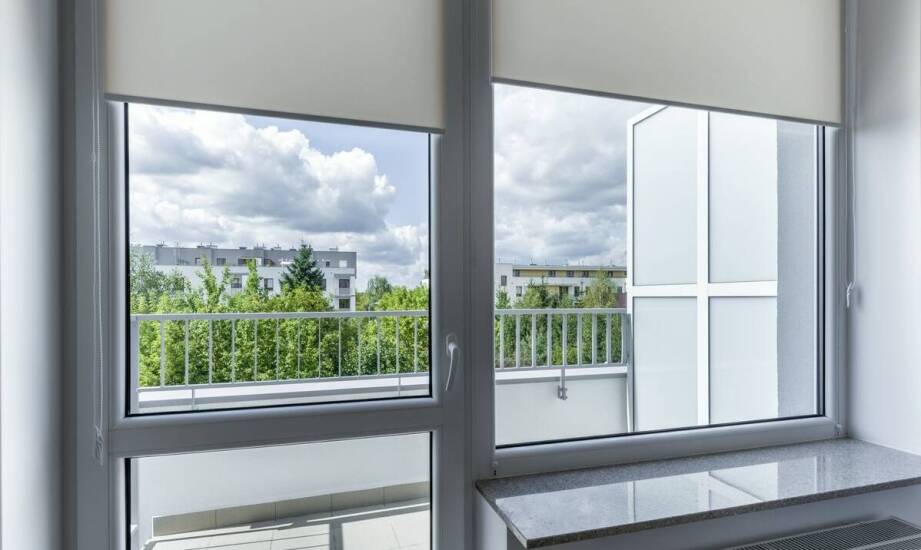 Rolety okienne jako element zwiększający bezpieczeństwo domu w Bielsko-Białej