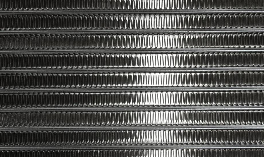 Chłodnice oleju hydraulicznego: dlaczego są niezbędne w maszynach transportu bliskiego?