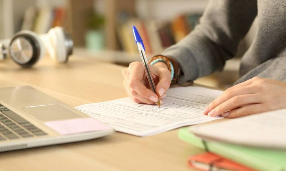 Kurs prawo jazdy: jakie strategie mogą pomóc w opanowaniu pytań egzaminacyjnych?