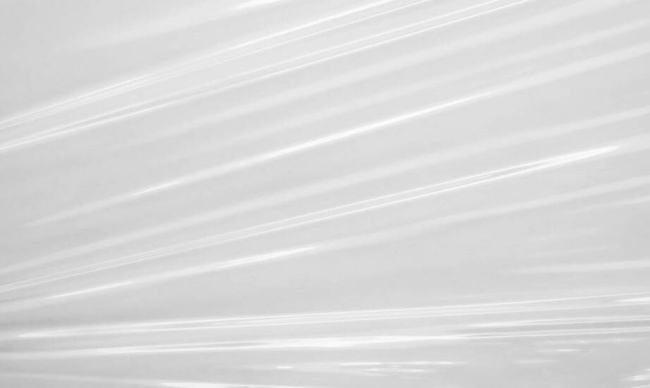 Rola folii stretch w redukcji uszkodzeń towarów podczas transportu