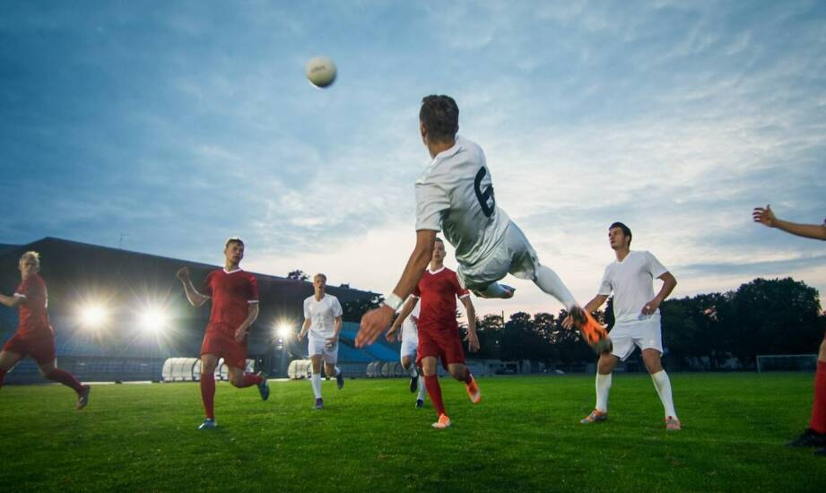 Dlaczego warto wybrać fotografa na reportaż z zawodów sportowych?