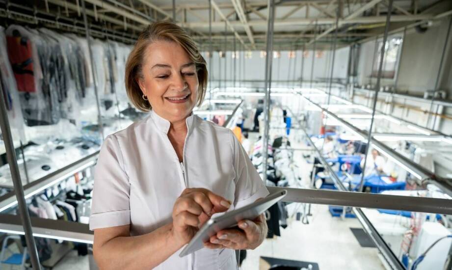 W jaki sposób systemy do pralni mogą wspierać zarządzanie zasobami?