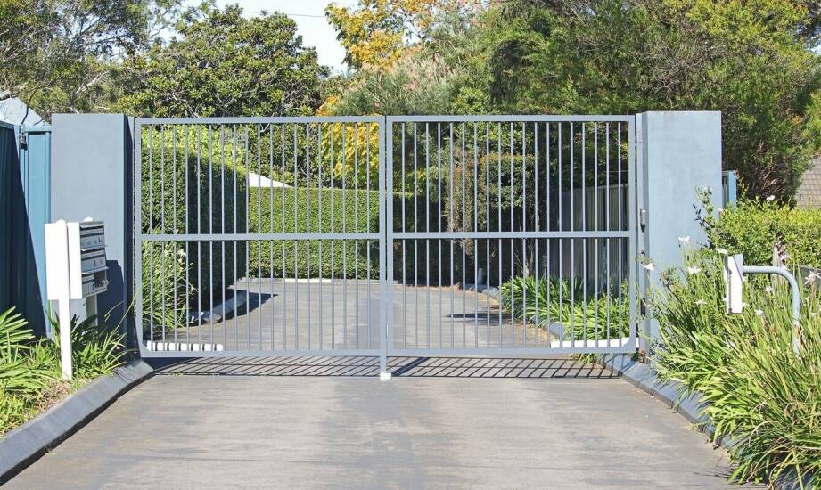 Falttor – wie es die Ästhetik und Sicherheit des Anwesens beeinflusst