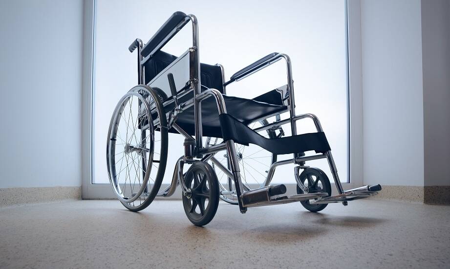 Wpływ lekkich materiałów na wytrzymałość wózków inwalidzkich