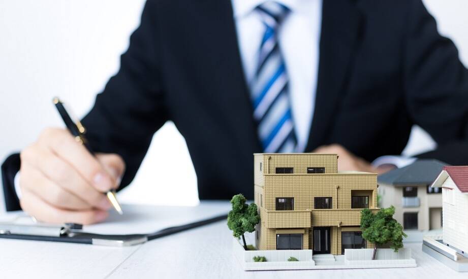 Jak biura nieruchomości w Opolu zabezpieczają interesy klientów przy transakcjach?