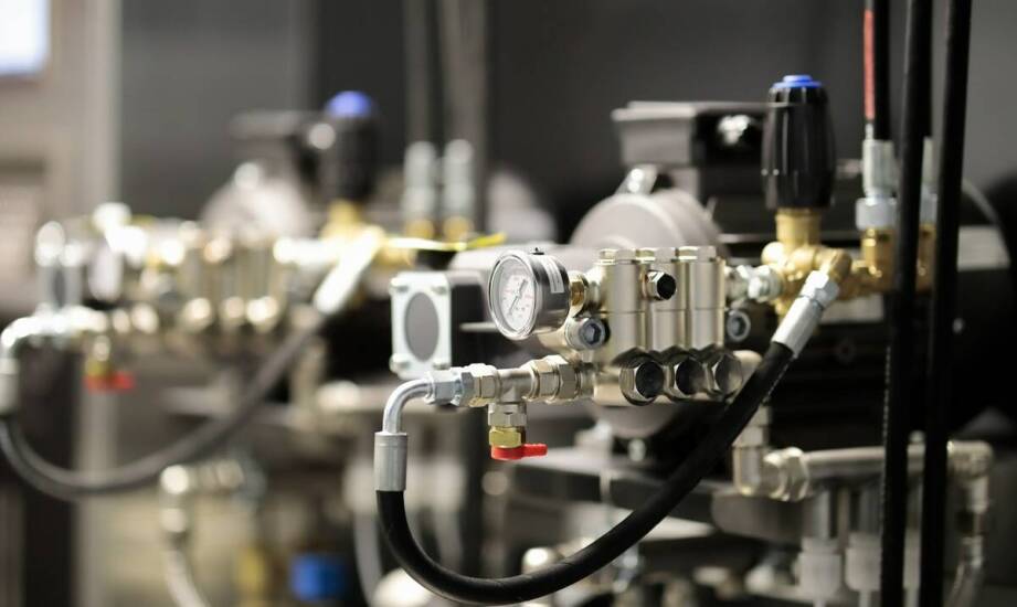 Welche Vorteile bietet der Einsatz von Druckluftanlagen in Produktionsprozessen?