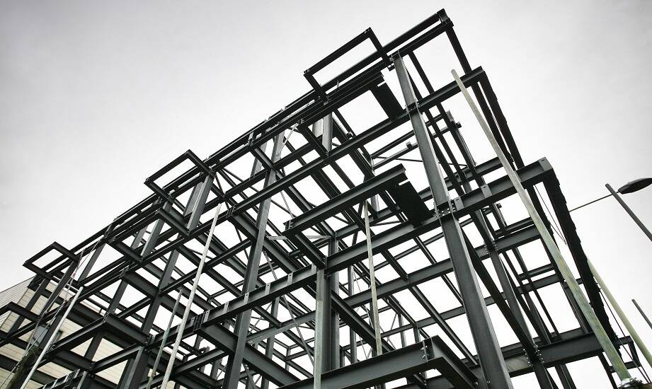 Zastosowanie konstrukcji stalowych w budowie pomieszczeń gospodarczych