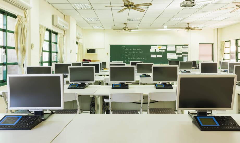 Jak komputery dla szkół mogą wspierać naukę matematyki przez symulacje