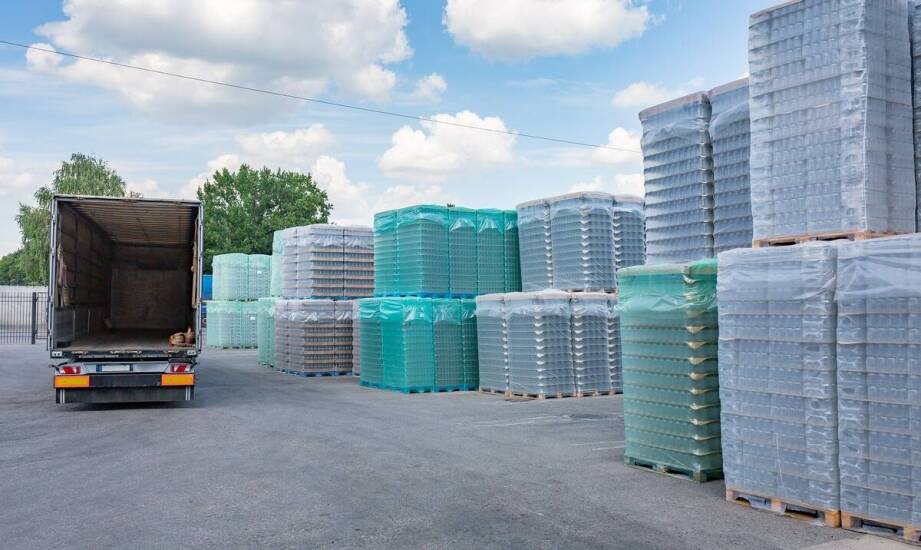Anwendung von Pe Schaumprofile U Tulip bei der Sicherung von Waren während des Exports