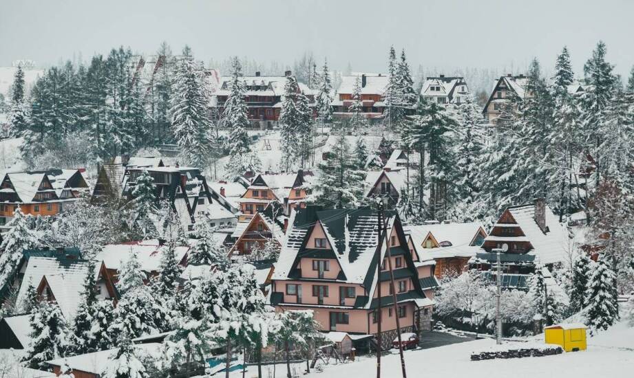 Noclegi w Wiśle: Bliskość szlaków turystycznych i wyciągów narciarskich