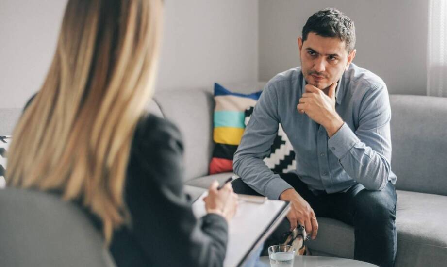 Jak konsultacje psychiatryczne wspierają zdolność do pracy?