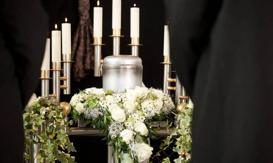 Przewodnik po formalnościach pogrzebowych: wsparcie zakładu pogrzebowego