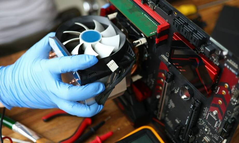 Jak naprawa laptopa może wpłynąć na jego wydajność?