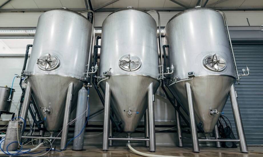 Wybór materiałów do produkcji zbiorników fermentacyjnych – na co zwrócić uwagę?