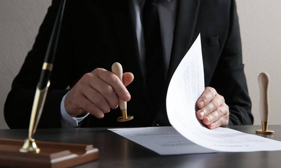 Jakie są etapy uzyskiwania zezwoleń na pobyt czasowy dla cudzoziemców?