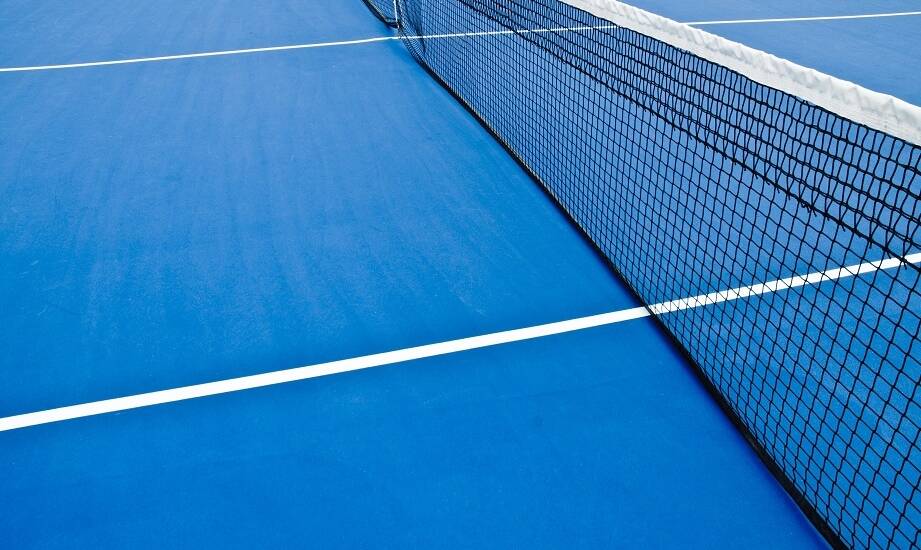 Nowoczesne obiekty sportowe w hotelach: Co oferują miłośnikom tenisa?