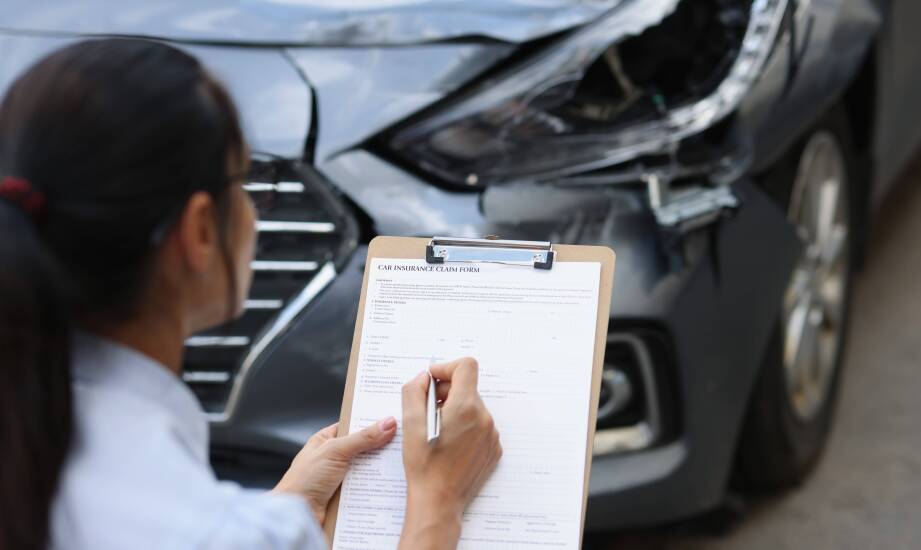 Jakie są najważniejsze wytyczne dotyczące przechowywania dokumentacji powypadkowej?