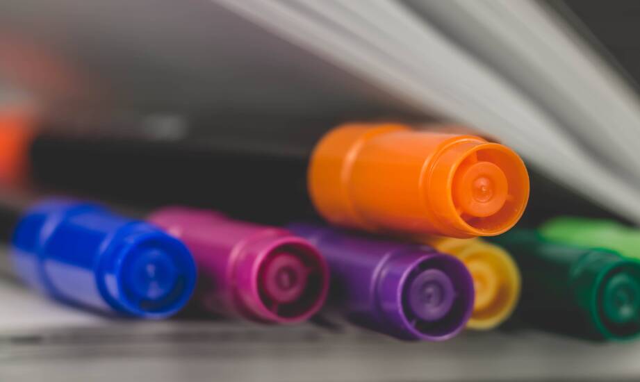 Dlaczego warto zainwestować w wysokiej jakości kolorowe markery permanentne?