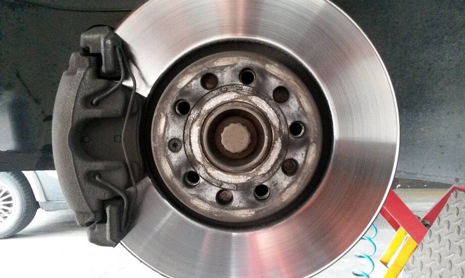 Wpływ jakości klocków hamulcowych na bezpieczeństwo Kia Rio