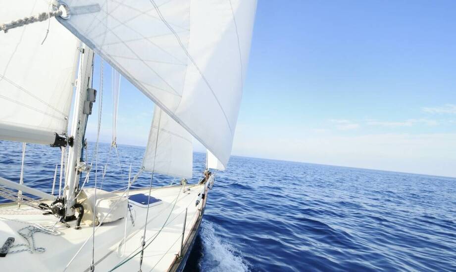 Innowacyjne plandeki na łodzie: ochrona przed wilgocią i promieniowaniem UV