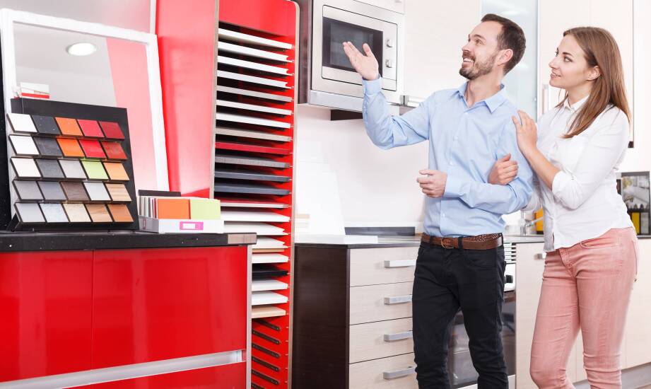 Efektywność różnych rodzajów materiałów POS w zwiększaniu sprzedaży