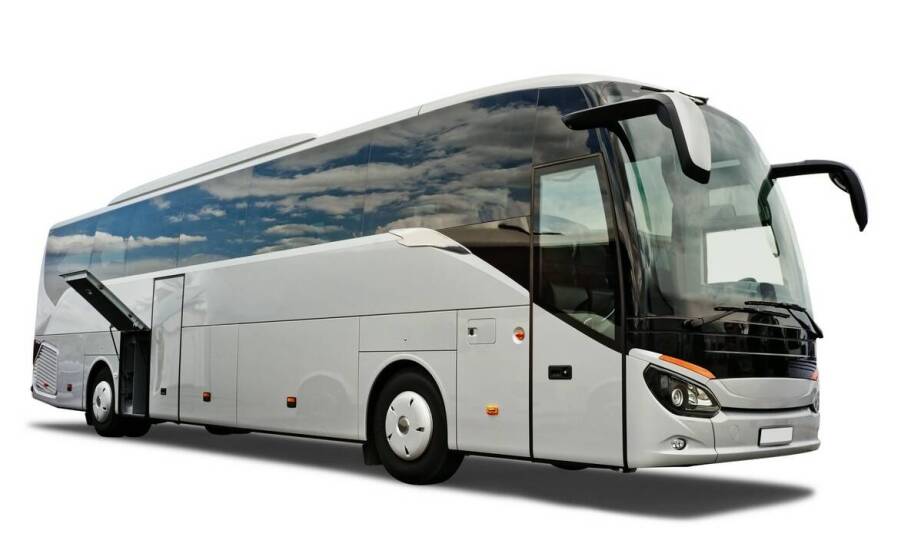 Jakie elementy wyposażenia powinien mieć nowoczesny autobus turystyczny?