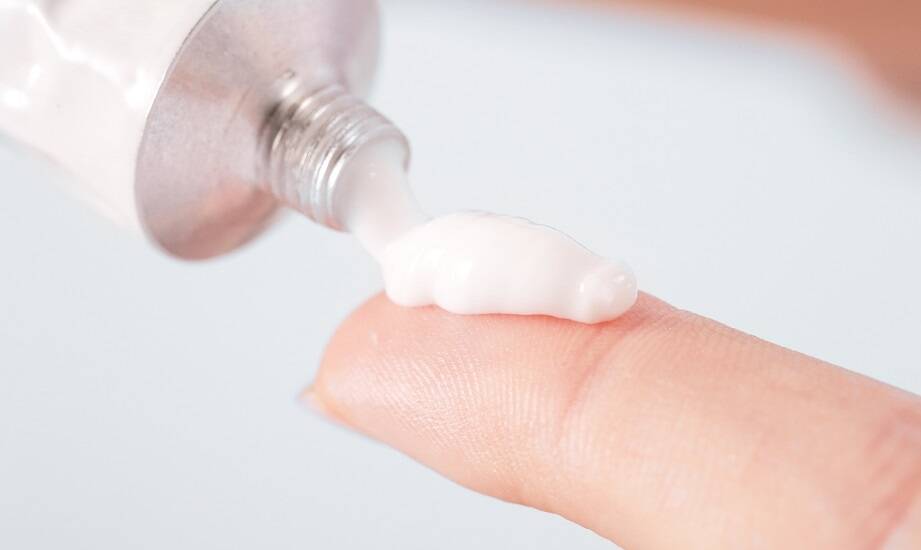 Jak zadbać o skórę po zabiegach z użyciem kwasu hialuronowego?