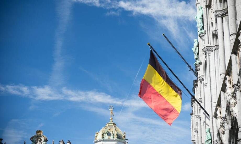 Jakie znaczenie ma estetyka masztów flagowych w przestrzeni miejskiej?