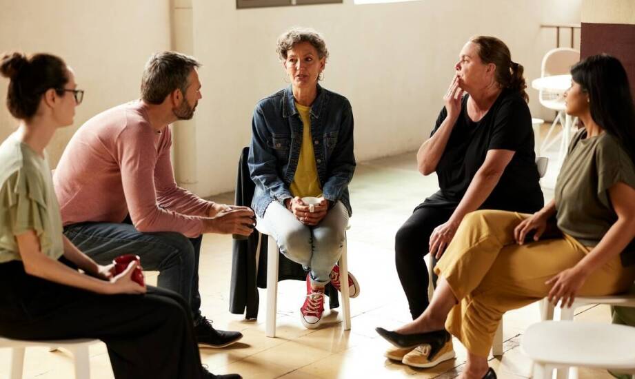 Jak wygląda dzień w ośrodku terapii uzależnień?