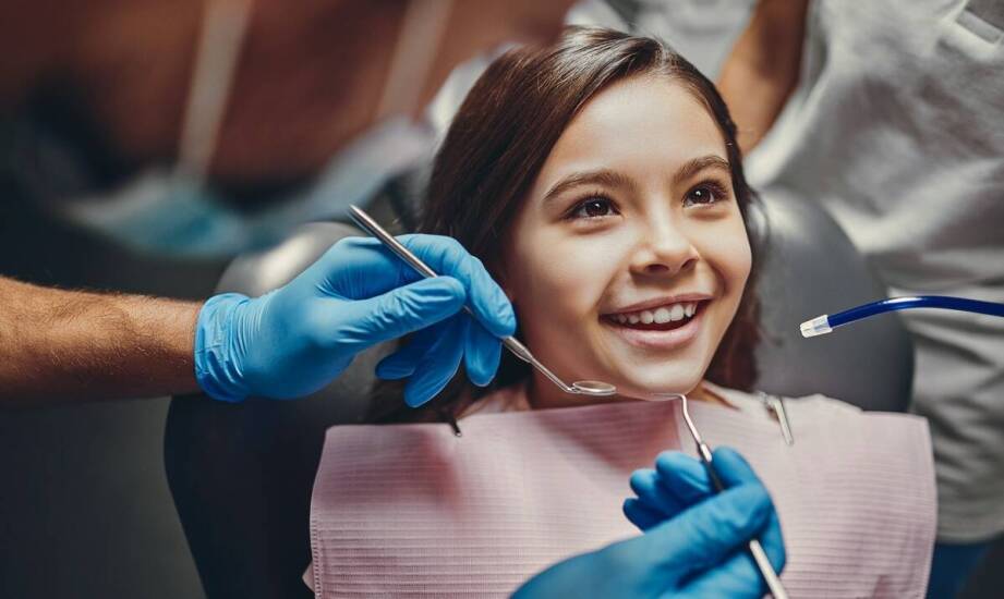 Znaczenie regularnych kontroli stomatologicznych dla dzieci w praktyce dentysty dziecięcego Wysoka