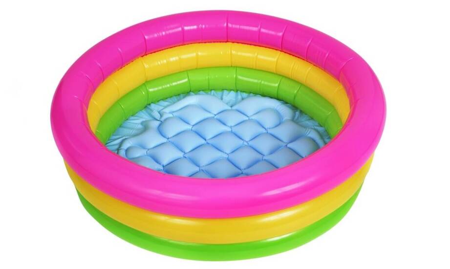 Dmuchane parki wodne a ich wpływ na przyciąganie klientów w sezonie letnim