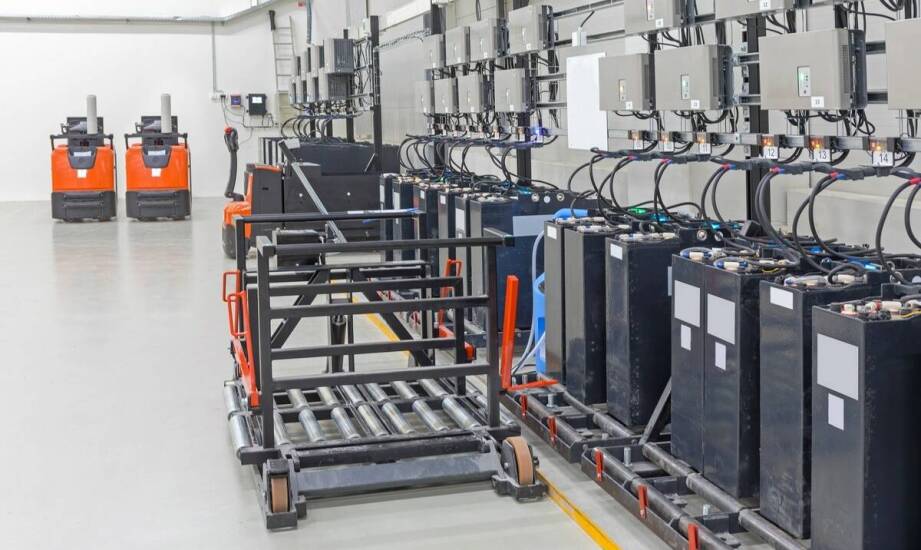 Jakie cechy powinien mieć idealny wózek transportowy szynowy do Twojego zakładu?