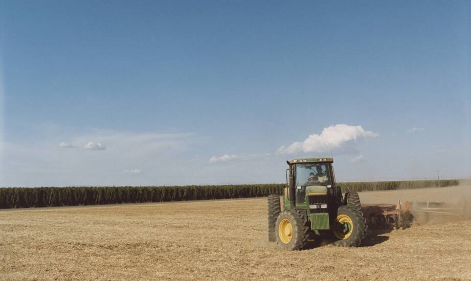 Porównanie różnych typów bloków foliowych: dlaczego warto wybrać profesjonalne rozwiązania?