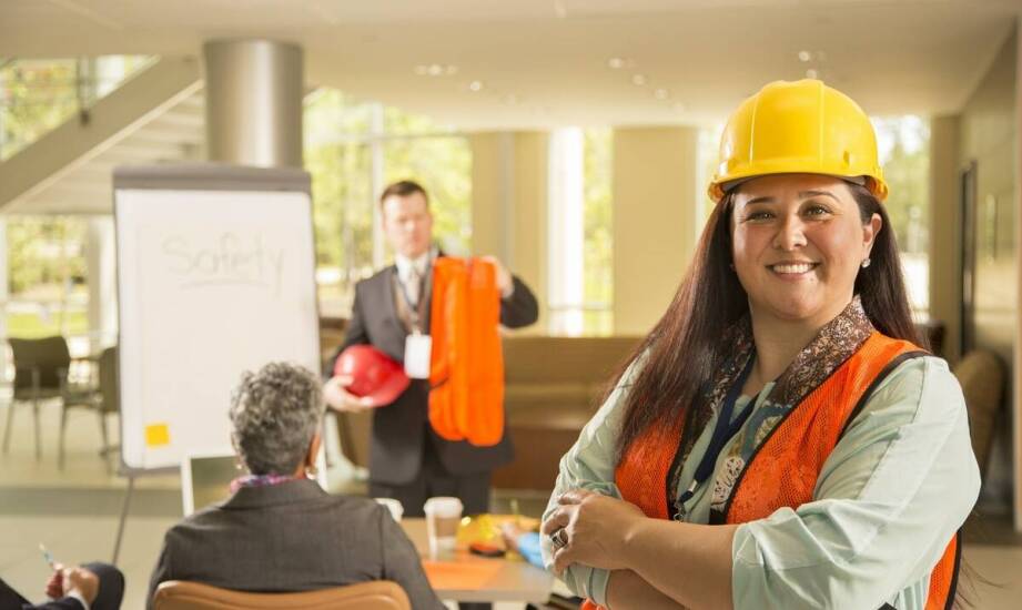 Szkolenia BHP – znaczenie, zasady i wymagania dla pracowników oraz firm