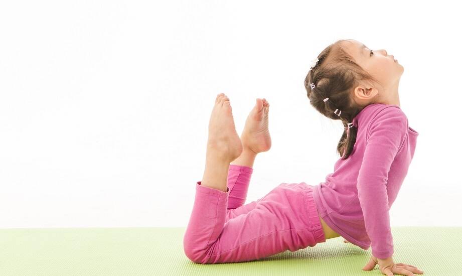 Elementy jogi dla dzieci: Wsparcie w ortopedycznej opiece nad młodymi pacjentami