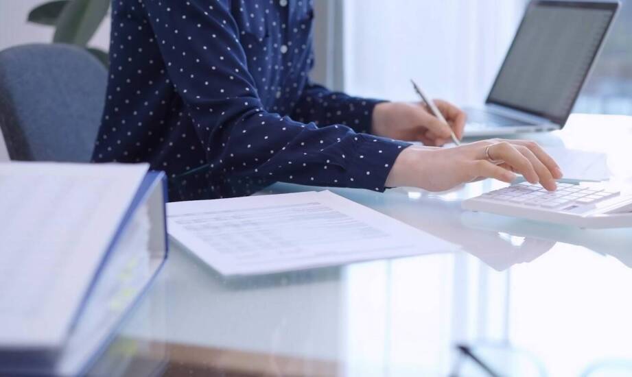 Jak wybrać biuro rachunkowe – najważniejsze kryteria i korzyści współpracy