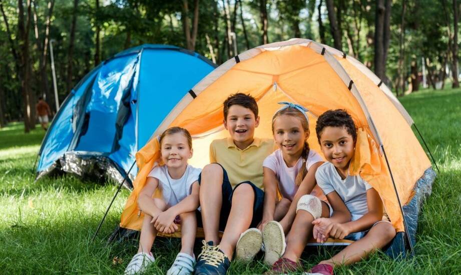 Kolonie letnie – jak wybrać bezpieczną i atrakcyjną formę wypoczynku dla dzieci