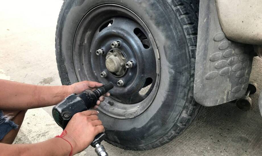 Mobilna wulkanizacja – szybkie i wygodne rozwiązanie problemów z oponami