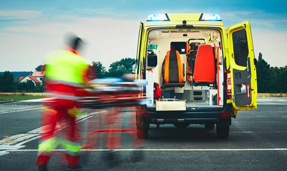 Sytuacje awaryjne na drodze – jak wygląda pomoc w nagłych przypadkach