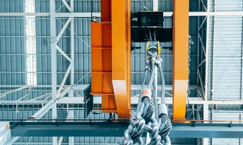 Jakich błędów unikać przy transporcie maszyn?