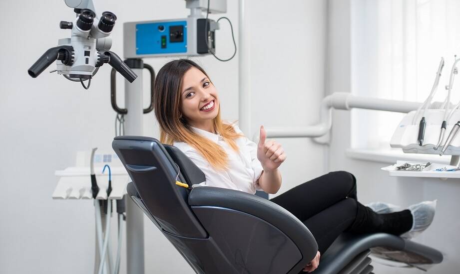 Jakie nowoczesne technologie stosuje stomatolog Żychlin w leczeniu zębów