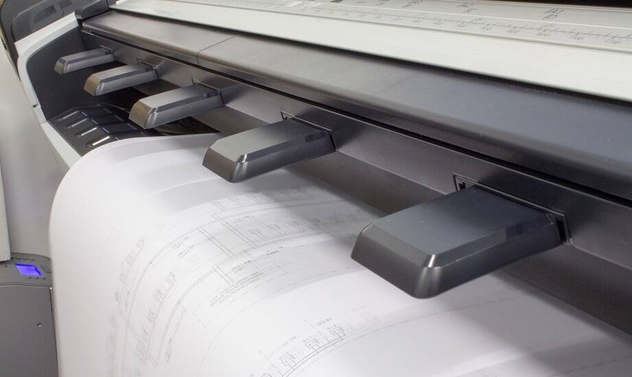 Jakie korzyści niesie ze sobą druk czarno-biały i kolorowy w projektach CAD?