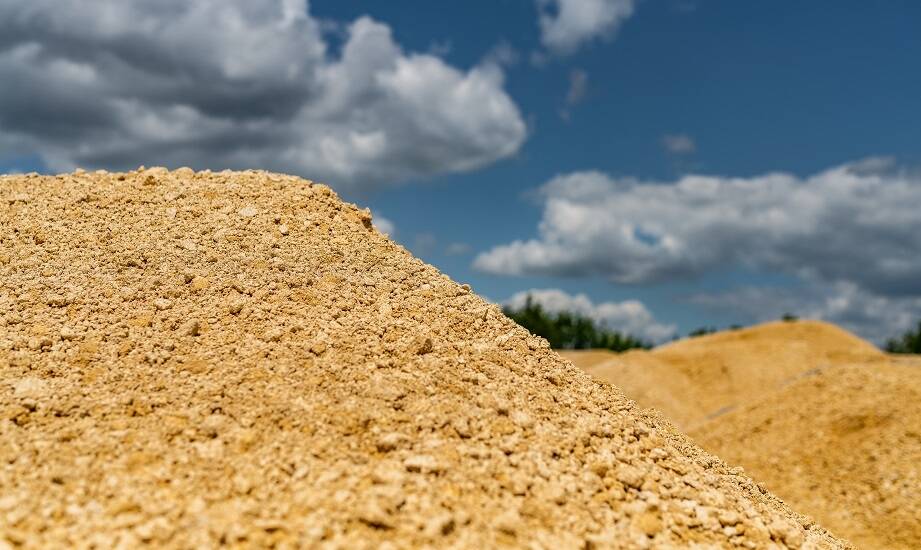 Rola kruszywa w budownictwie mieszkaniowym – jak wpływa na jakość konstrukcji?