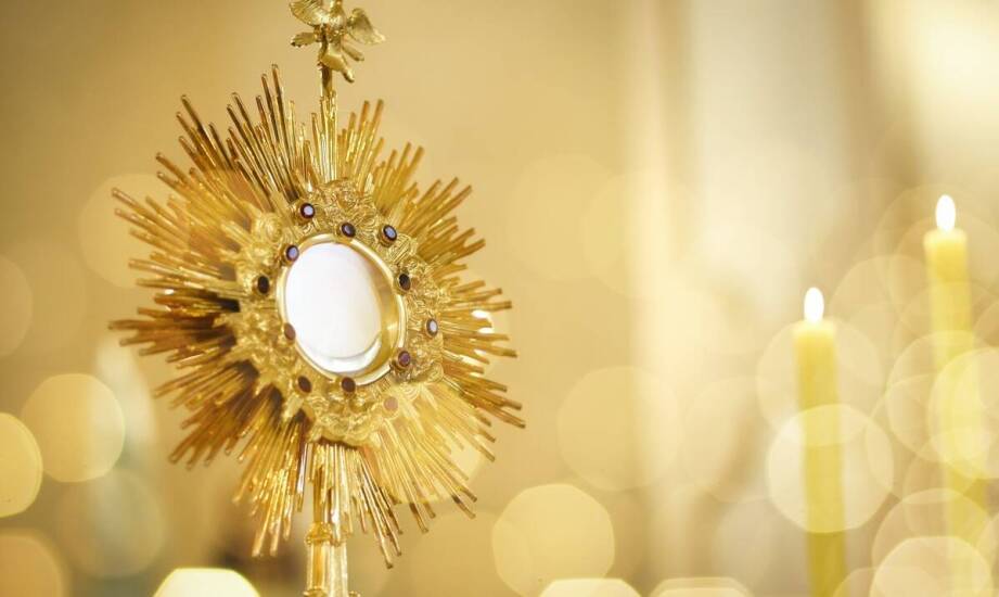 Wpływ technologii na proces tworzenia nowoczesnych monstrancji