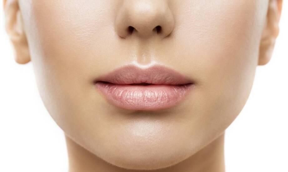 Powiększanie ust a korekta asymetrii – jak wykorzystać kwas hialuronowy?