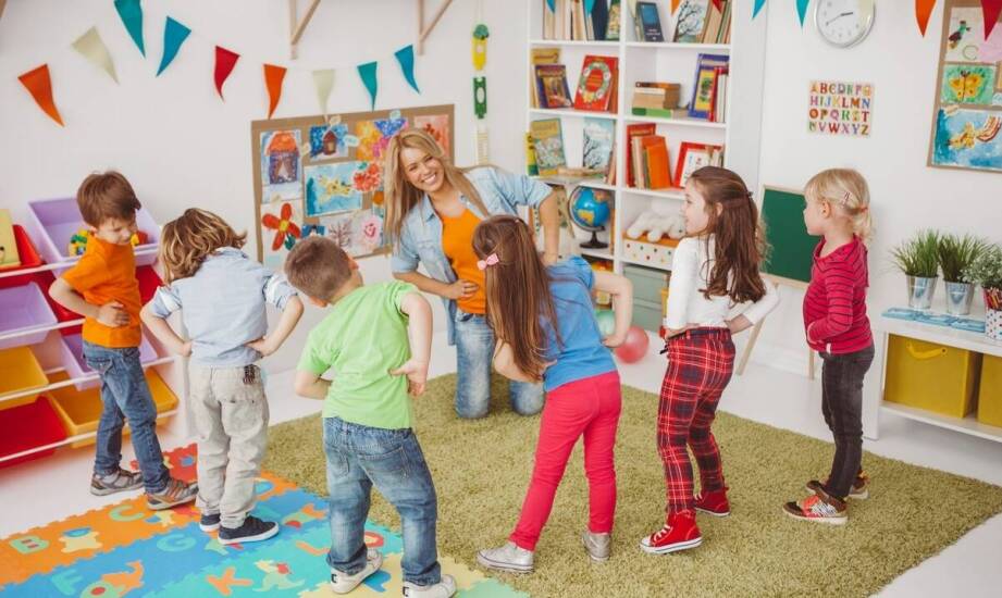 Jak zajęcia dodatkowe wpływają na rozwój talentów dzieci w przedszkolach?