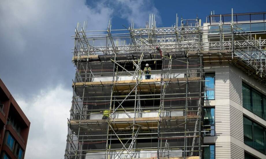 Elastyczność zastosowania rusztowań aluminiowych w różnych typach budów