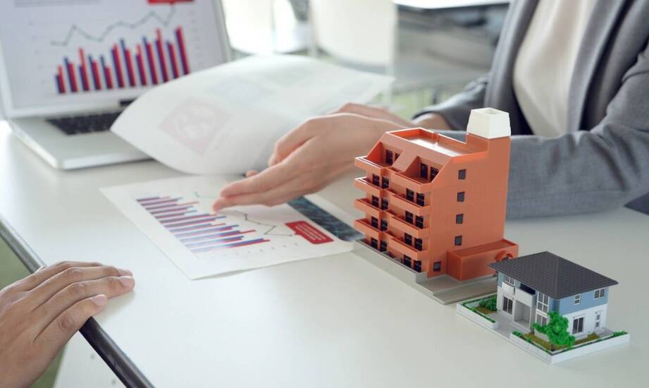 Jak rzeczoznawca majątkowy przygotowuje operat szacunkowy?