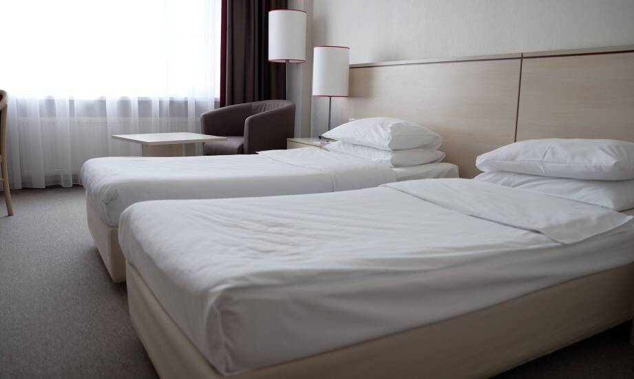 Jak personalizowane łóżka hotelowe mogą podnieść standard pokoju?