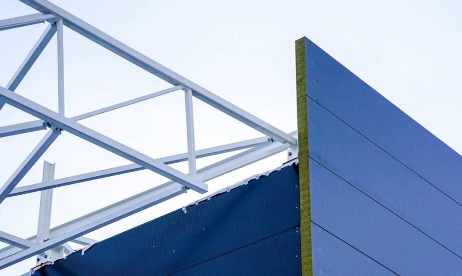 Korzyści z zastosowania malowania proszkowego dla elementów architektonicznych